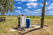 2451 FM 884, Yorktown, TX 78164