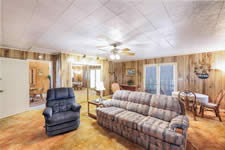 94 Crestview Rd., Yorktown, TX 78164